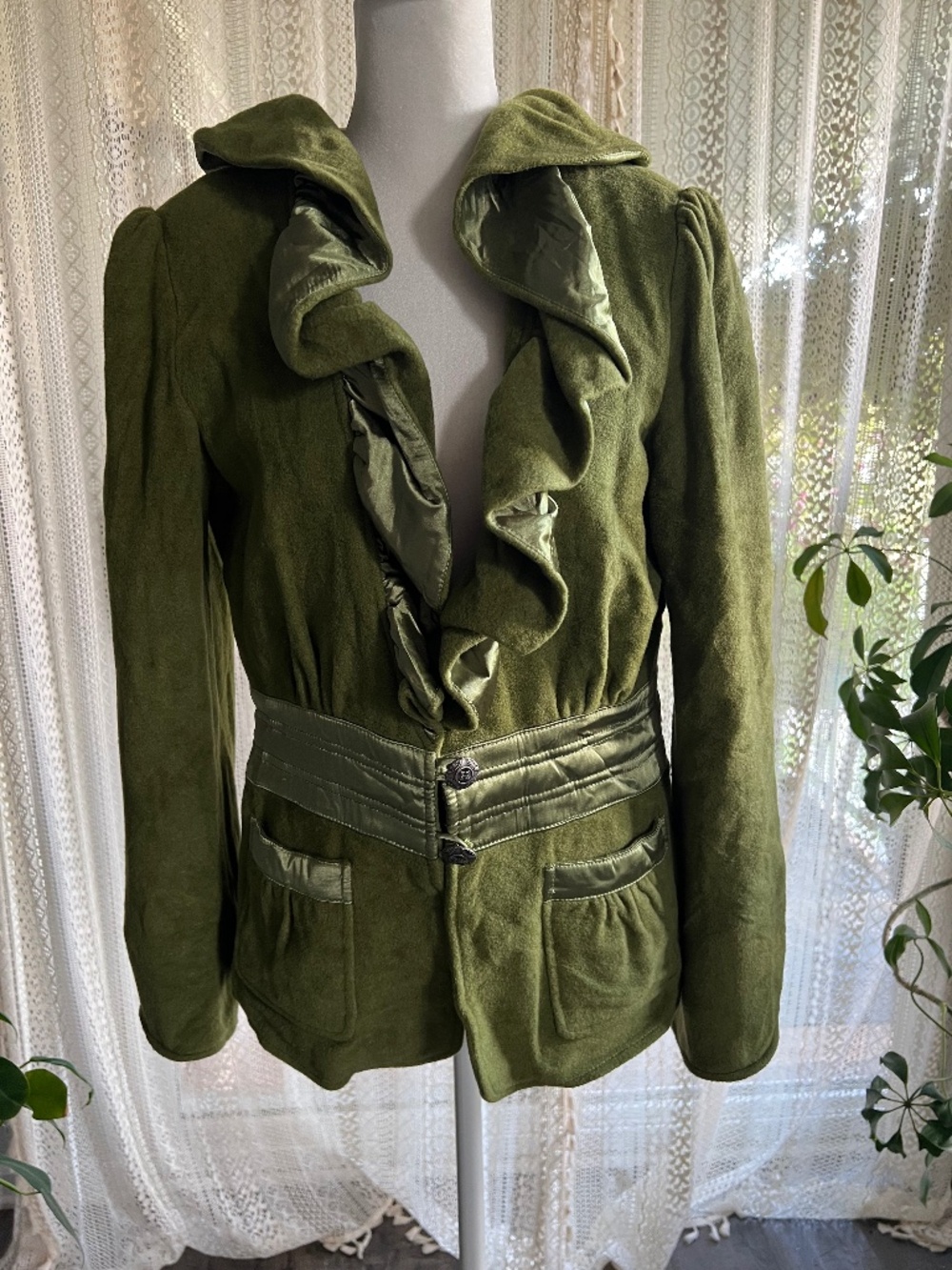 Tracy Porter luxe whimsigoth crushed velvet blazer in fresh green